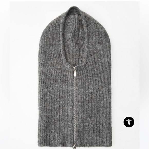 Grey beanie - Picture 3 of 9